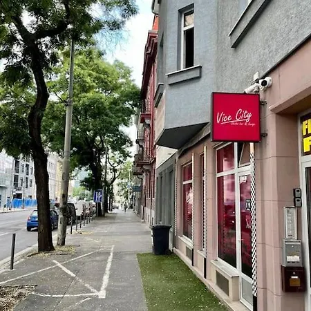 1st Plaza * Братислава